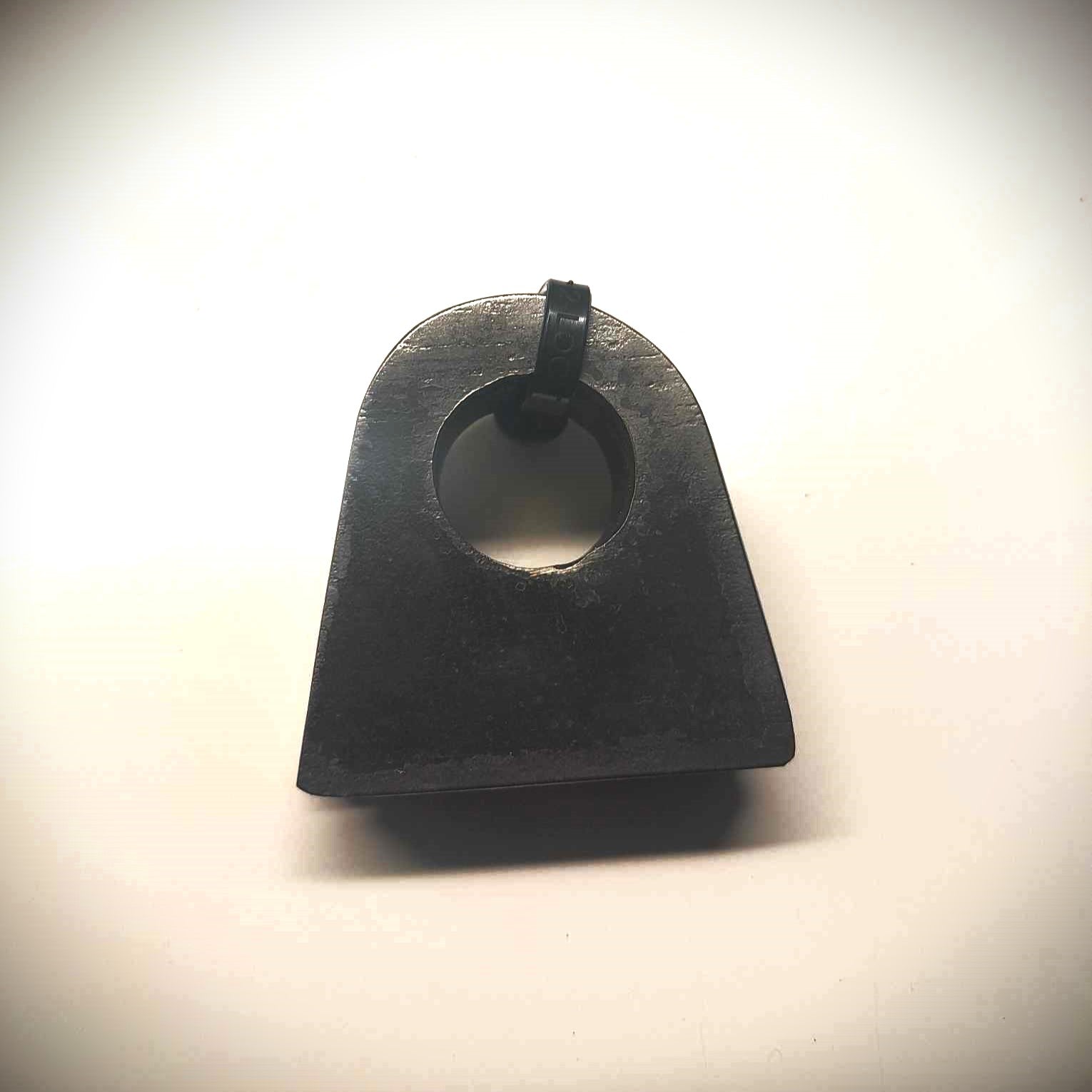 shackle mount