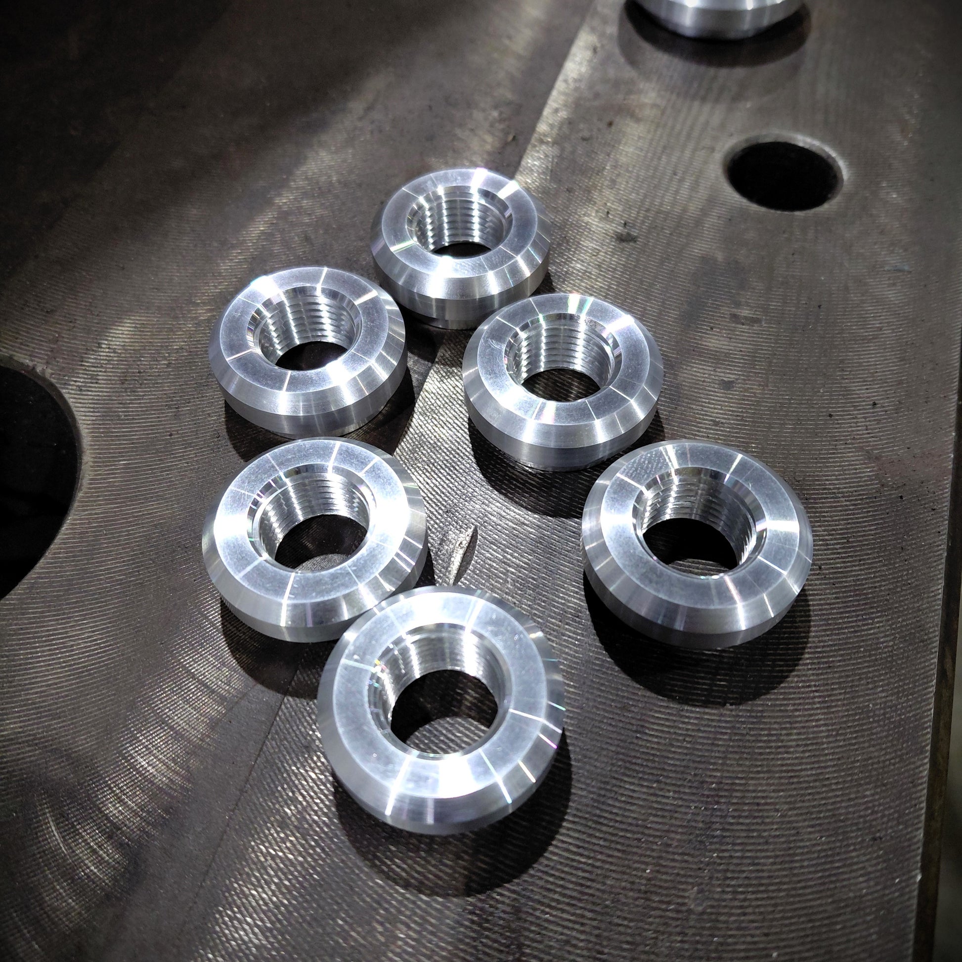 Aluminium tank fittings